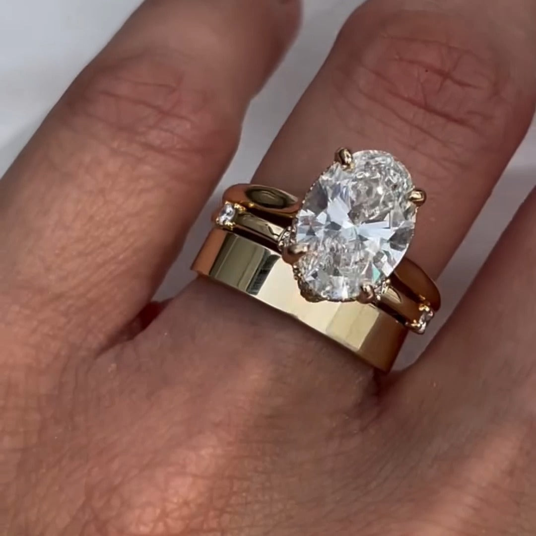 Johanna – solitairering med rund diamant.