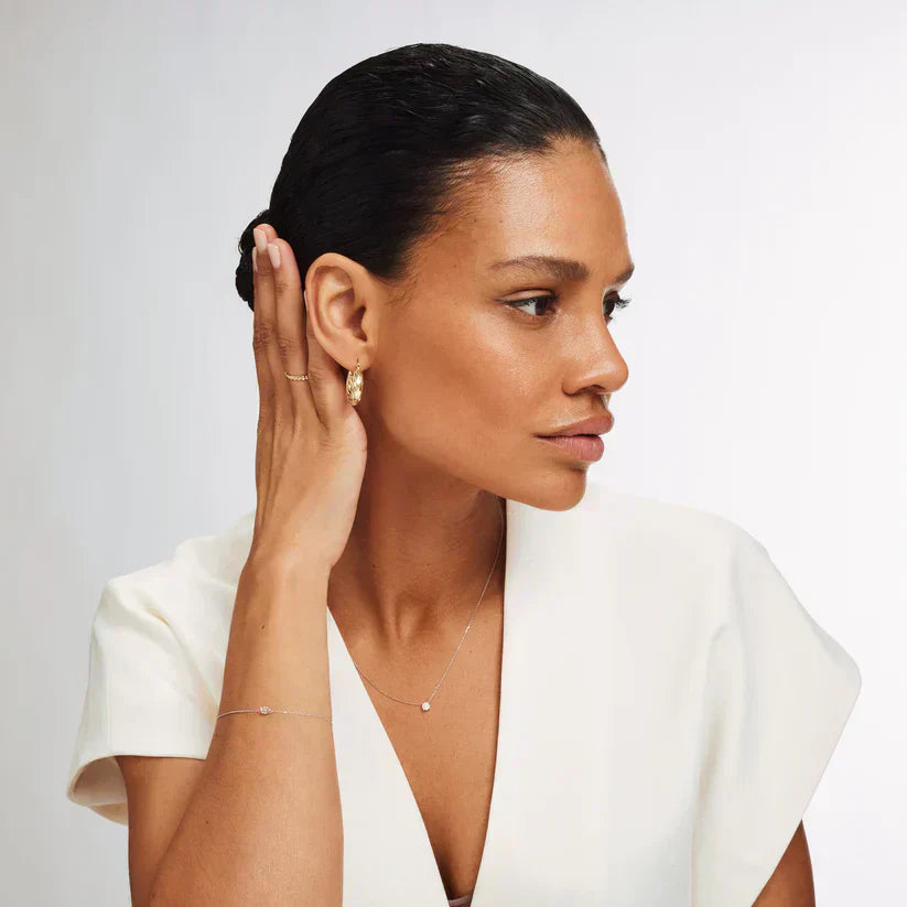 Halskæde Klára med moissanitsten